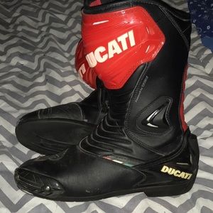 Ducati Men’s riding boots.